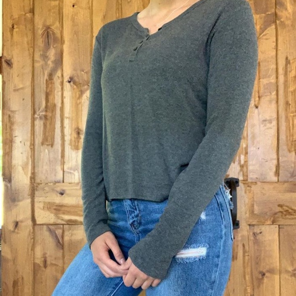 Comfy long sleeve top!